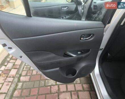 Серый Ниссан Лиф, объемом двигателя 0 л и пробегом 147 тыс. км за 4800 $, фото 25 на Automoto.ua