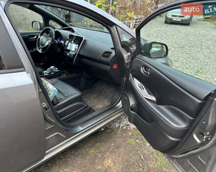 Сірий Ніссан Ліф, об'ємом двигуна 0 л та пробігом 172 тис. км за 9000 $, фото 6 на Automoto.ua