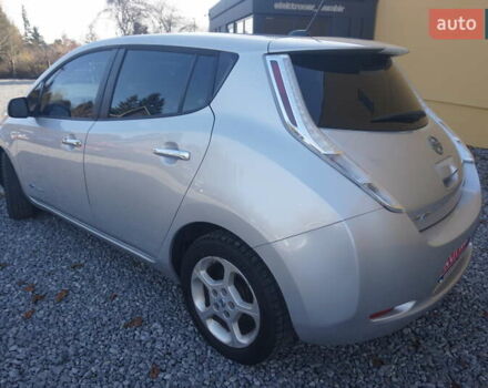 Серый Ниссан Лиф, объемом двигателя 0 л и пробегом 193 тыс. км за 5555 $, фото 17 на Automoto.ua