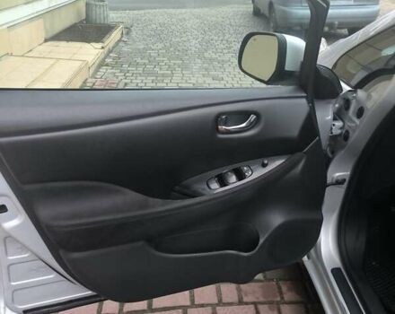 Серый Ниссан Лиф, объемом двигателя 0 л и пробегом 147 тыс. км за 4800 $, фото 23 на Automoto.ua