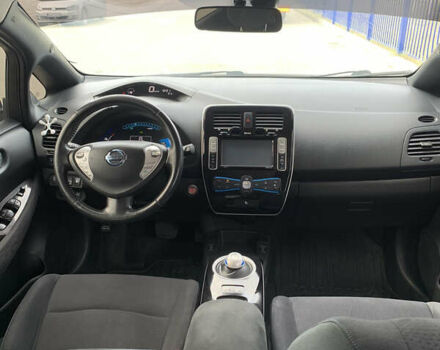 Сірий Ніссан Ліф, об'ємом двигуна 0 л та пробігом 86 тис. км за 7500 $, фото 14 на Automoto.ua