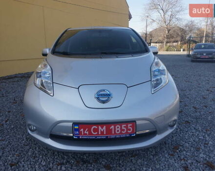 Серый Ниссан Лиф, объемом двигателя 0 л и пробегом 193 тыс. км за 5555 $, фото 12 на Automoto.ua