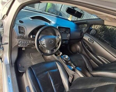 Серый Ниссан Лиф, объемом двигателя 0 л и пробегом 131 тыс. км за 6400 $, фото 19 на Automoto.ua