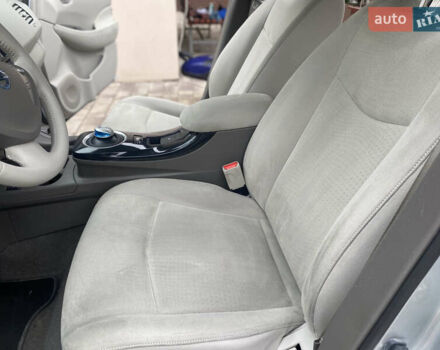 Сірий Ніссан Ліф, об'ємом двигуна 0 л та пробігом 70 тис. км за 4590 $, фото 19 на Automoto.ua