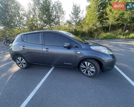 Ниссан Лиф 2013 в Виннице на Automoto.ua Серый Ниссан Лиф, объемом двигателя 0 л и пробегом 280 тыс. км за 5700 $, фото 3 на Automoto.ua