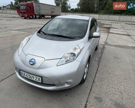 Серый Ниссан Лиф, объемом двигателя 0 л и пробегом 160 тыс. км за 5300 $, фото 22 на Automoto.ua