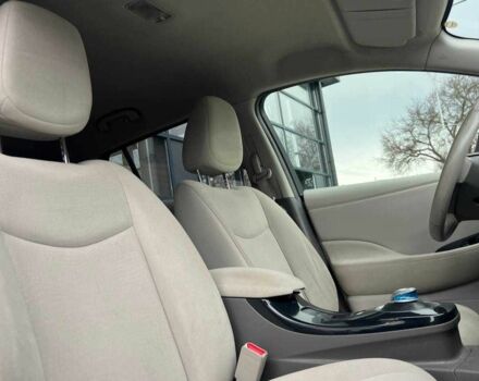 Сірий Ніссан Ліф, об'ємом двигуна 0 л та пробігом 100 тис. км за 6000 $, фото 19 на Automoto.ua