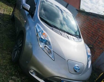 Сірий Ніссан Ліф, об'ємом двигуна 0 л та пробігом 96 тис. км за 7250 $, фото 6 на Automoto.ua