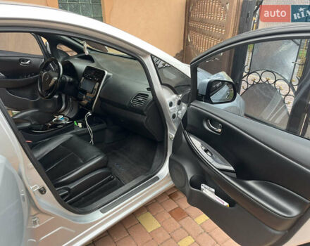 Серый Ниссан Лиф, объемом двигателя 0 л и пробегом 160 тыс. км за 11000 $, фото 12 на Automoto.ua