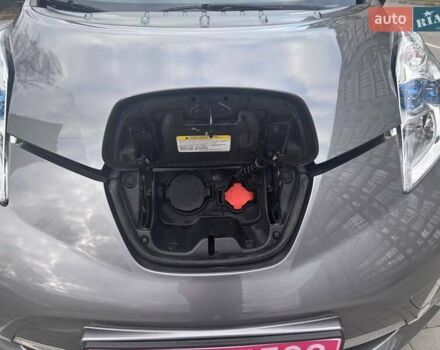 Сірий Ніссан Ліф, об'ємом двигуна 0 л та пробігом 108 тис. км за 7500 $, фото 13 на Automoto.ua