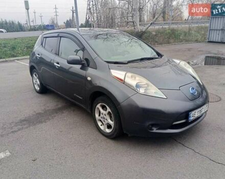 Серый Ниссан Лиф, объемом двигателя 0 л и пробегом 197 тыс. км за 6000 $, фото 7 на Automoto.ua