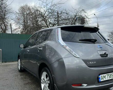 Серый Ниссан Лиф, объемом двигателя 0 л и пробегом 96 тыс. км за 8000 $, фото 11 на Automoto.ua