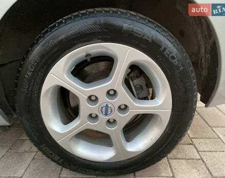 Серый Ниссан Лиф, объемом двигателя 0 л и пробегом 72 тыс. км за 4990 $, фото 8 на Automoto.ua