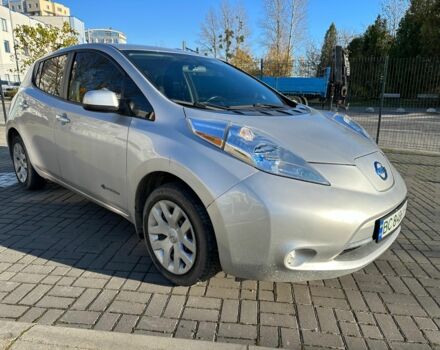 Серый Ниссан Лиф, объемом двигателя 0 л и пробегом 190 тыс. км за 6000 $, фото 1 на Automoto.ua