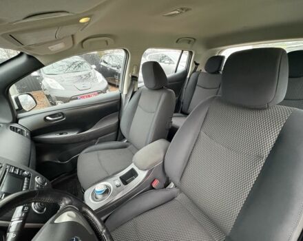 Сірий Ніссан Ліф, об'ємом двигуна 0 л та пробігом 57 тис. км за 6200 $, фото 21 на Automoto.ua