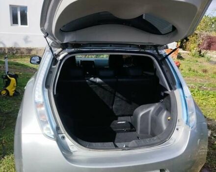 Сірий Ніссан Ліф, об'ємом двигуна 0 л та пробігом 96 тис. км за 7250 $, фото 16 на Automoto.ua