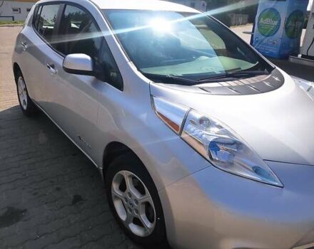 Сірий Ніссан Ліф, об'ємом двигуна 0 л та пробігом 121 тис. км за 6500 $, фото 1 на Automoto.ua
