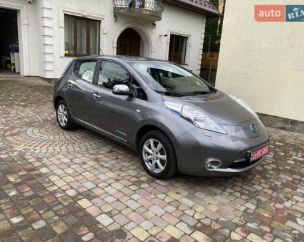 Серый Ниссан Лиф, объемом двигателя 0 л и пробегом 140 тыс. км за 5490 $, фото 7 на Automoto.ua