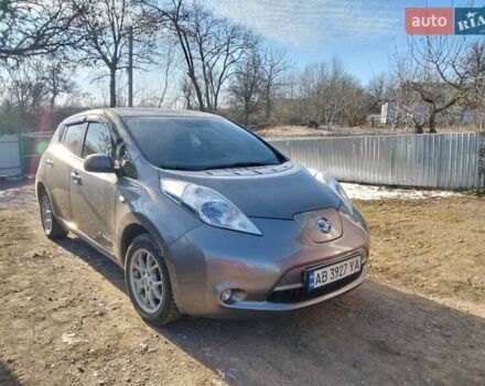 Серый Ниссан Лиф, объемом двигателя 0 л и пробегом 100 тыс. км за 7300 $, фото 2 на Automoto.ua
