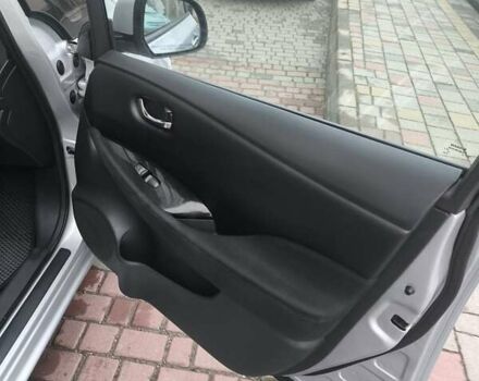 Серый Ниссан Лиф, объемом двигателя 0 л и пробегом 147 тыс. км за 4800 $, фото 26 на Automoto.ua