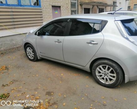Серый Ниссан Лиф, объемом двигателя 0 л и пробегом 96 тыс. км за 5500 $, фото 8 на Automoto.ua