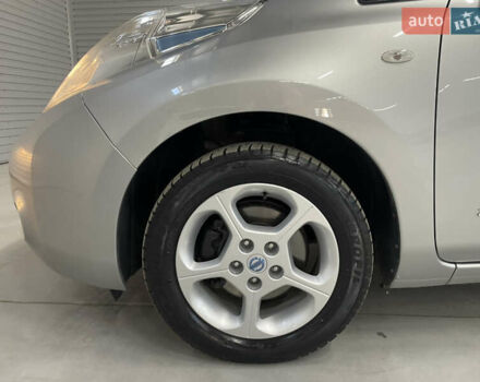 Серый Ниссан Лиф, объемом двигателя 0 л и пробегом 117 тыс. км за 6800 $, фото 9 на Automoto.ua