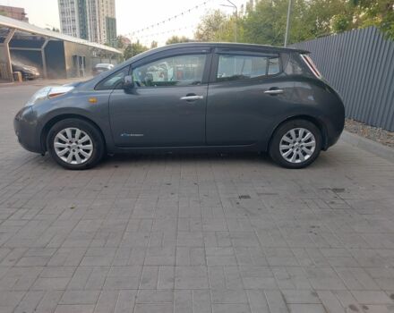 Серый Ниссан Лиф, объемом двигателя 0 л и пробегом 155 тыс. км за 5800 $, фото 4 на Automoto.ua