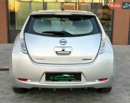 Серый Ниссан Лиф, объемом двигателя 0 л и пробегом 75 тыс. км за 5000 $, фото 5 на Automoto.ua