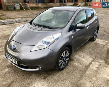 Сірий Ніссан Ліф, об'ємом двигуна 0 л та пробігом 129 тис. км за 8300 $, фото 2 на Automoto.ua