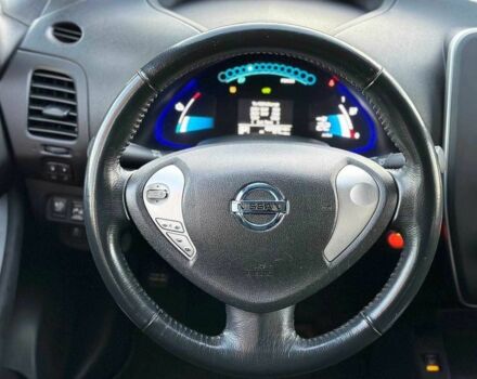 Серый Ниссан Лиф, объемом двигателя 0 л и пробегом 75 тыс. км за 5000 $, фото 19 на Automoto.ua