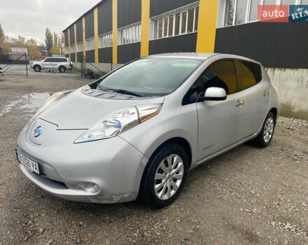 Ниссан Лиф 2013 в Нежине на Automoto.ua Серый Ниссан Лиф, объемом двигателя 0 л и пробегом 181 тыс. км за 5100 $, фото 14 на Automoto.ua