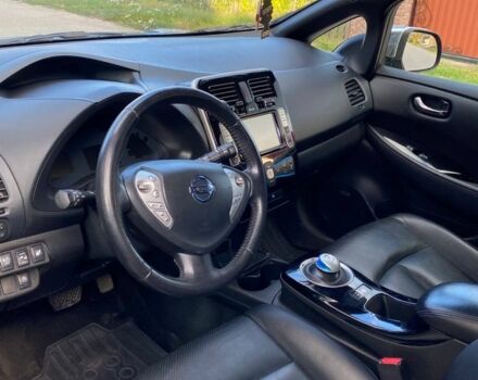 Ниссан Лиф 2013 в Житомире на Automoto.ua Серый Ниссан Лиф, объемом двигателя 0 л и пробегом 115 тыс. км за 6599 $, фото 5 на Automoto.ua