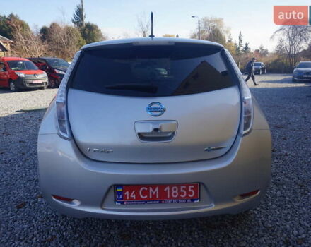 Серый Ниссан Лиф, объемом двигателя 0 л и пробегом 193 тыс. км за 5555 $, фото 16 на Automoto.ua