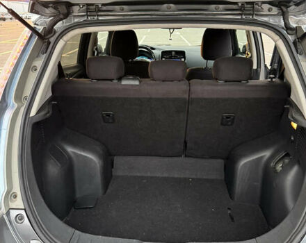 Ниссан Лиф 2013 в Одессе на Automoto.ua Серый Ниссан Лиф, объемом двигателя 0 л и пробегом 180 тыс. км за 5500 $, фото 7 на Automoto.ua