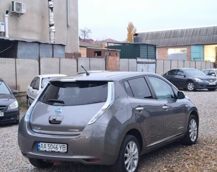 Серый Ниссан Лиф, объемом двигателя 0 л и пробегом 166 тыс. км за 6850 $, фото 5 на Automoto.ua