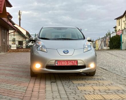 Серый Ниссан Лиф, объемом двигателя 0 л и пробегом 120 тыс. км за 4700 $, фото 2 на Automoto.ua