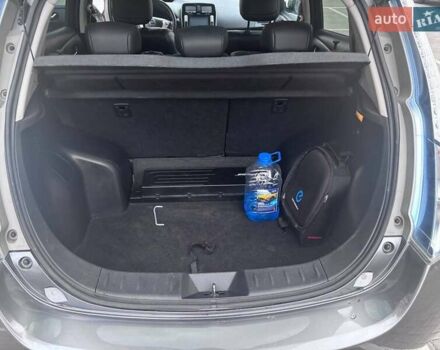 Сірий Ніссан Ліф, об'ємом двигуна 0 л та пробігом 108 тис. км за 7500 $, фото 10 на Automoto.ua