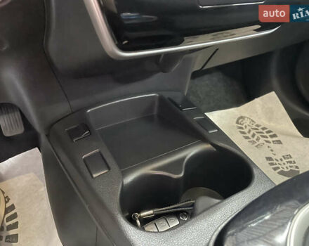 Ниссан Лиф 2013 в Стрые на Automoto.ua Серый Ниссан Лиф, объемом двигателя 0 л и пробегом 118 тыс. км за 6800 $, фото 43 на Automoto.ua