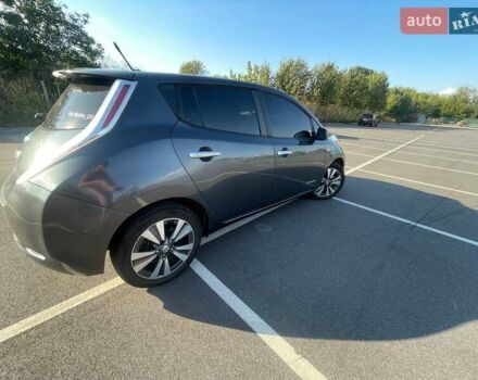 Ниссан Лиф 2013 в Виннице на Automoto.ua Серый Ниссан Лиф, объемом двигателя 0 л и пробегом 280 тыс. км за 5700 $, фото 2 на Automoto.ua