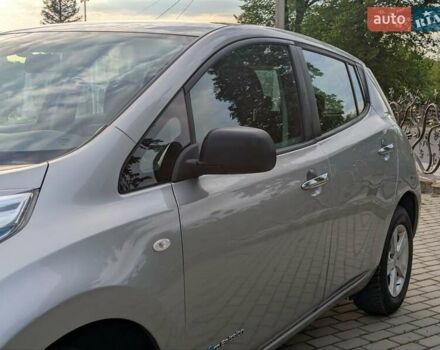 Серый Ниссан Лиф, объемом двигателя 0 л и пробегом 120 тыс. км за 5999 $, фото 4 на Automoto.ua