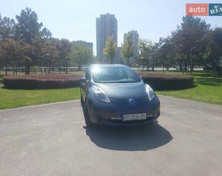 Серый Ниссан Лиф, объемом двигателя 0 л и пробегом 154 тыс. км за 6000 $, фото 7 на Automoto.ua
