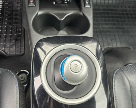 Серый Ниссан Лиф, объемом двигателя 0 л и пробегом 125 тыс. км за 6750 $, фото 25 на Automoto.ua