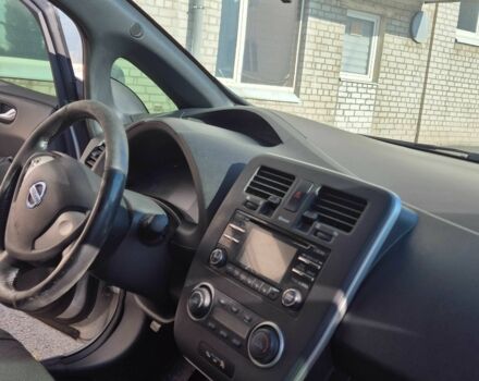 Серый Ниссан Лиф, объемом двигателя 0 л и пробегом 200 тыс. км за 9000 $, фото 7 на Automoto.ua