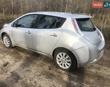 Серый Ниссан Лиф, объемом двигателя 0 л и пробегом 168 тыс. км за 10508 $, фото 8 на Automoto.ua