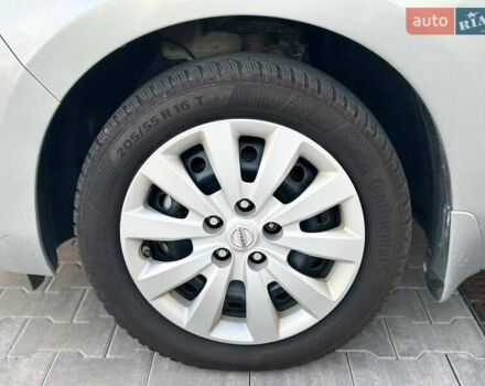 Серый Ниссан Лиф, объемом двигателя 0 л и пробегом 75 тыс. км за 5000 $, фото 7 на Automoto.ua