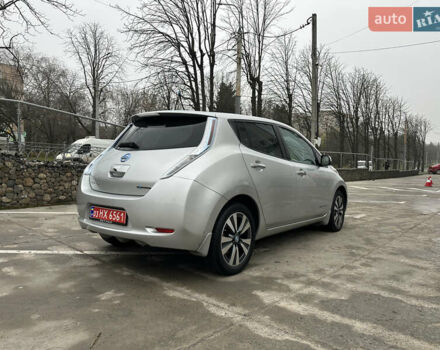 Серый Ниссан Лиф, объемом двигателя 0 л и пробегом 123 тыс. км за 7786 $, фото 4 на Automoto.ua