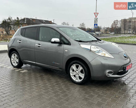 Серый Ниссан Лиф, объемом двигателя 0 л и пробегом 125 тыс. км за 6750 $, фото 7 на Automoto.ua