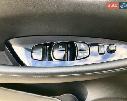 Сірий Ніссан Ліф, об'ємом двигуна 0 л та пробігом 129 тис. км за 8300 $, фото 15 на Automoto.ua