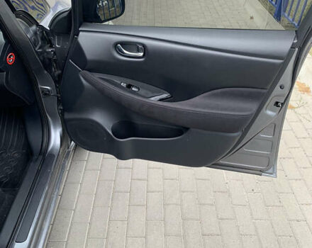 Сірий Ніссан Ліф, об'ємом двигуна 0 л та пробігом 86 тис. км за 7500 $, фото 17 на Automoto.ua