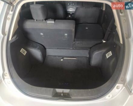 Сірий Ніссан Ліф, об'ємом двигуна 0 л та пробігом 253 тис. км за 4500 $, фото 11 на Automoto.ua